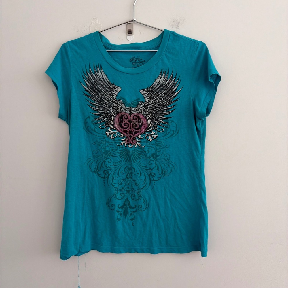 Fame and Fortune Teal Graphic T Shirt Heart Wings XL